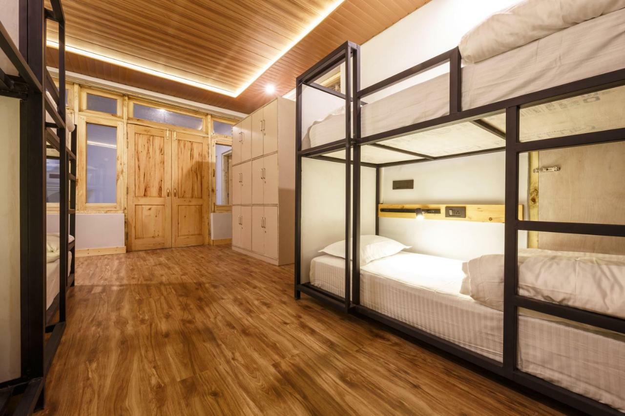 Hitchhikers Hostel Ladakh 레 외부 사진